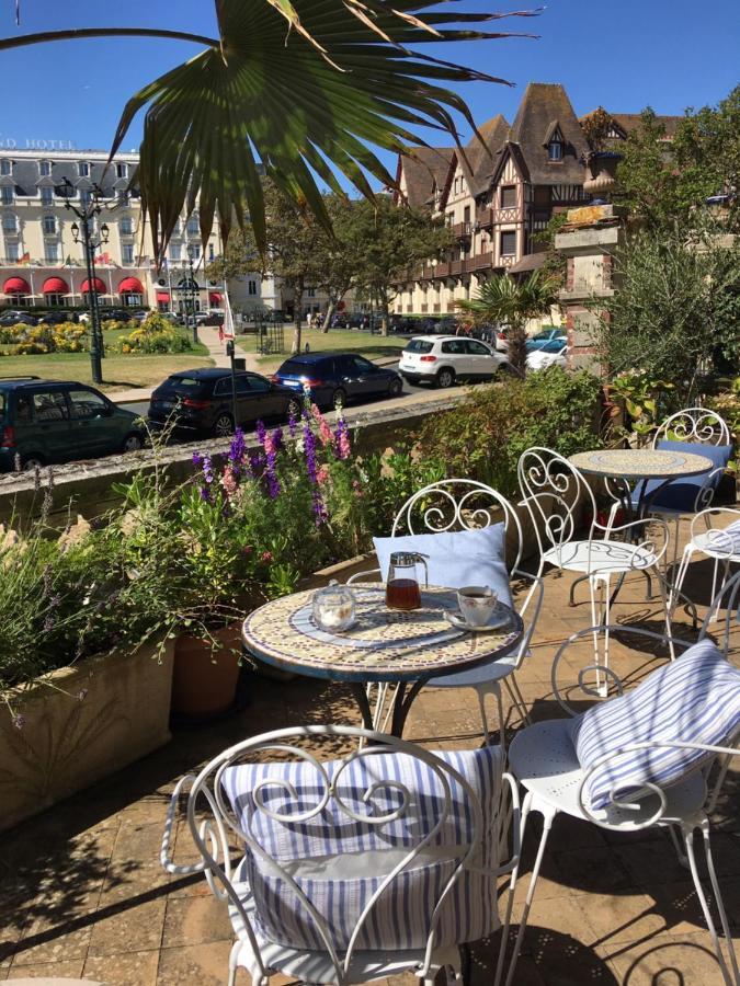 La Villa L'Argentine Cabourg Buitenkant foto